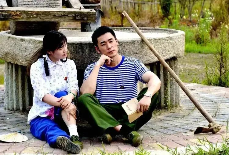 1972年，知青张援朝去看望干妹妹陈春玲，谁知，陈春玲红着脸说：“我这病，你娶我