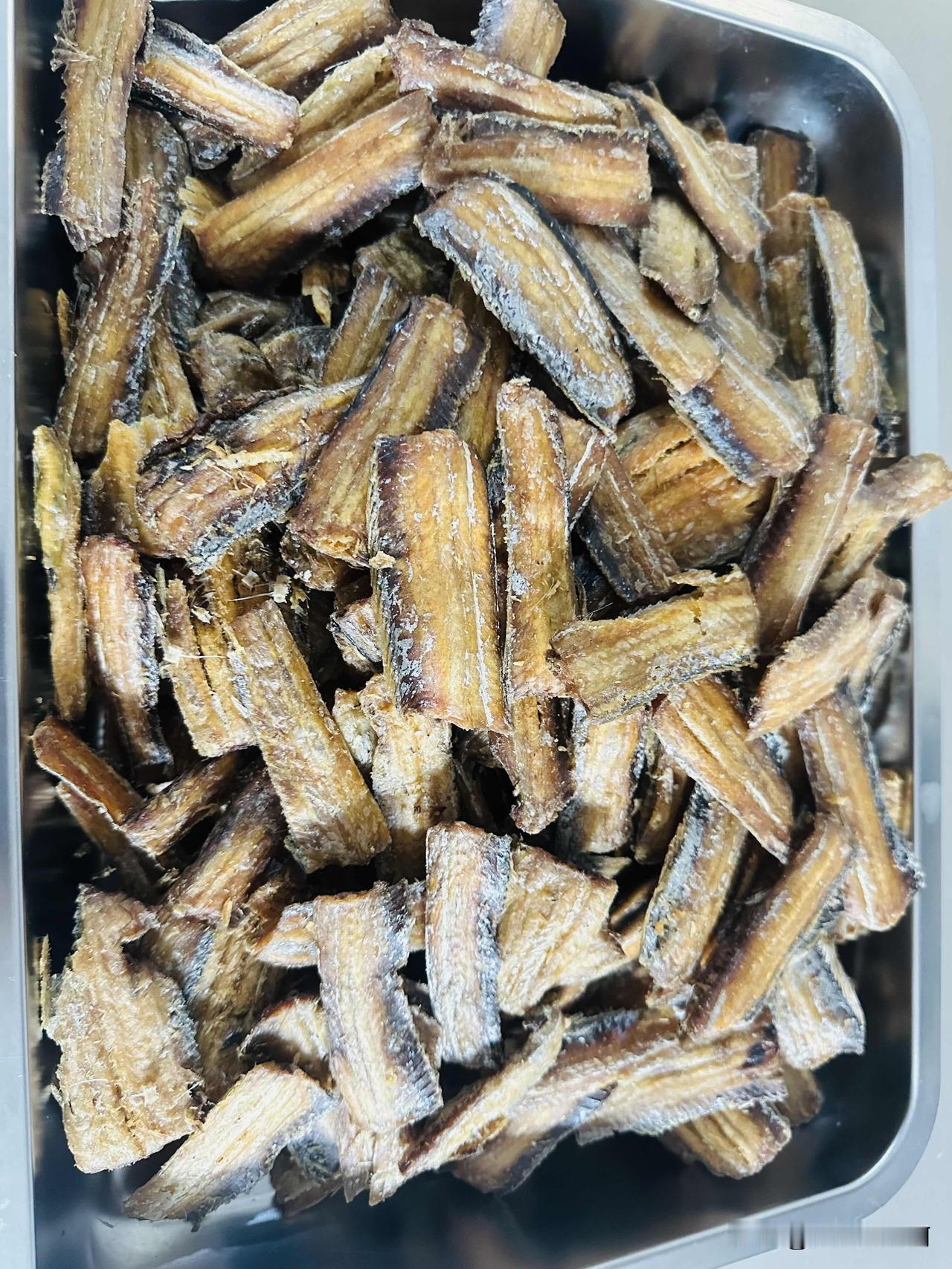 炸带鱼,面粉淀粉用哪个?带鱼酥！今天下午刚出炉的，又酥又香又脆。忙活一下午