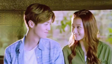 我现在最想不通的就是关晓彤明明鹿晗要什么有什么，她坚持要分手，不管鹿晗怎么挽留