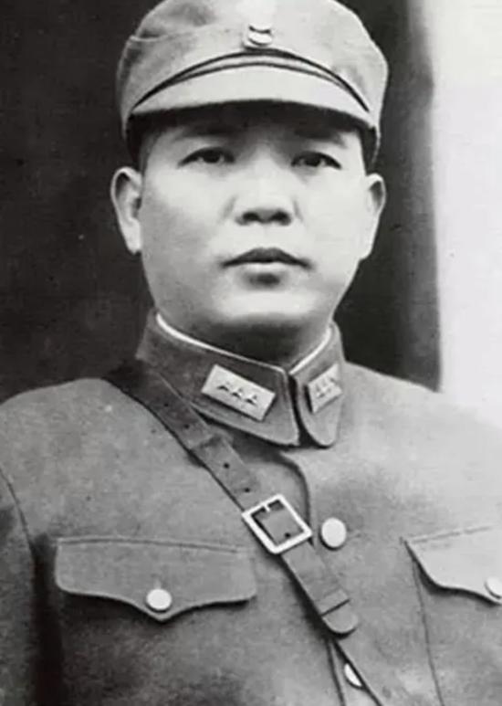 杨永泰死后，蒋介石让黄绍竑前往担任湖北省政府主席。黄绍竑本想着先去西安跟蒋介石汇