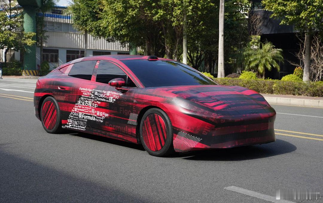 方程豹发了张很有意思的海报我觉得这不是在暗示具体车型，而是说这台车“绝对值”你觉