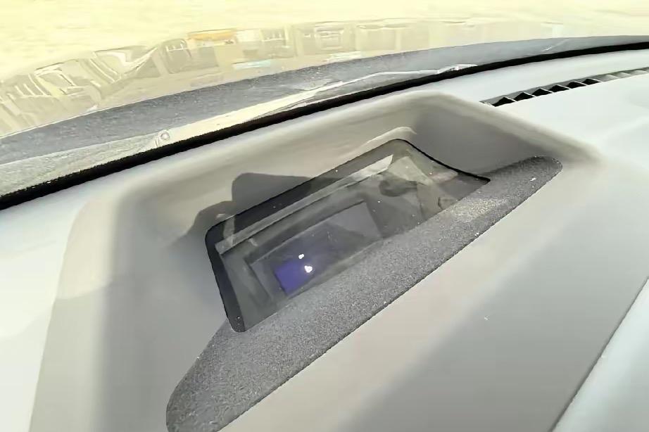 我真服了，车友群又炸锅了，就因为一张湿巾，直接造没三千多块，看完我都替车主心疼。