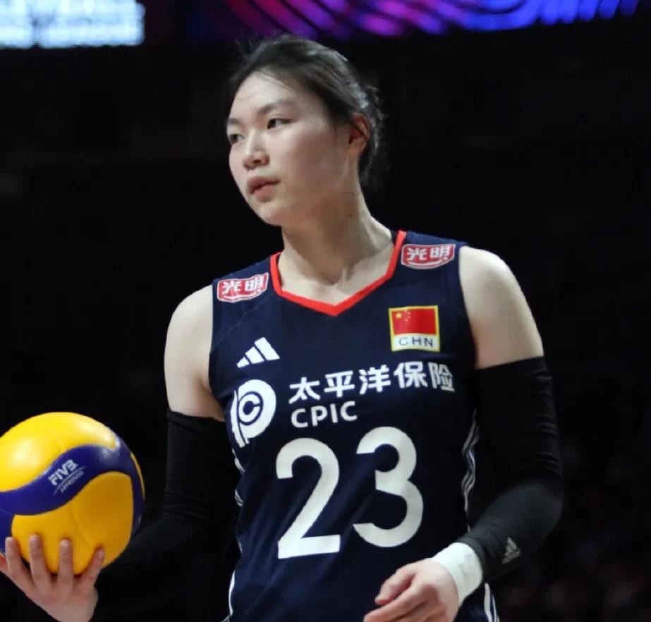 数来数去，今年女排世联赛上，冒出的潜力新人只有3位，而我们16岁的张籽萱又是3人