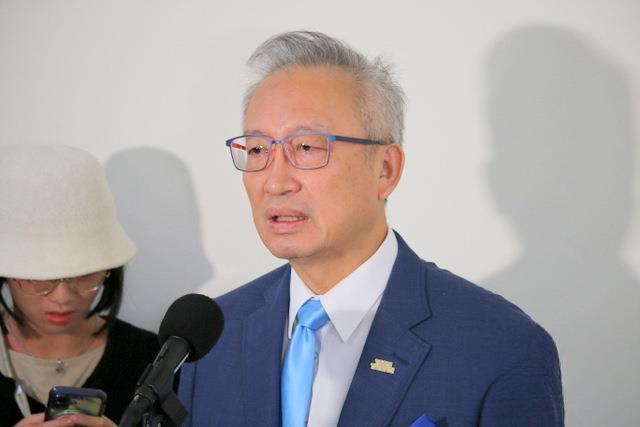 台外事部门负责人被台媒提问：滞留中东的民众怎么办，如何回来？说话吞吞吐吐：建议