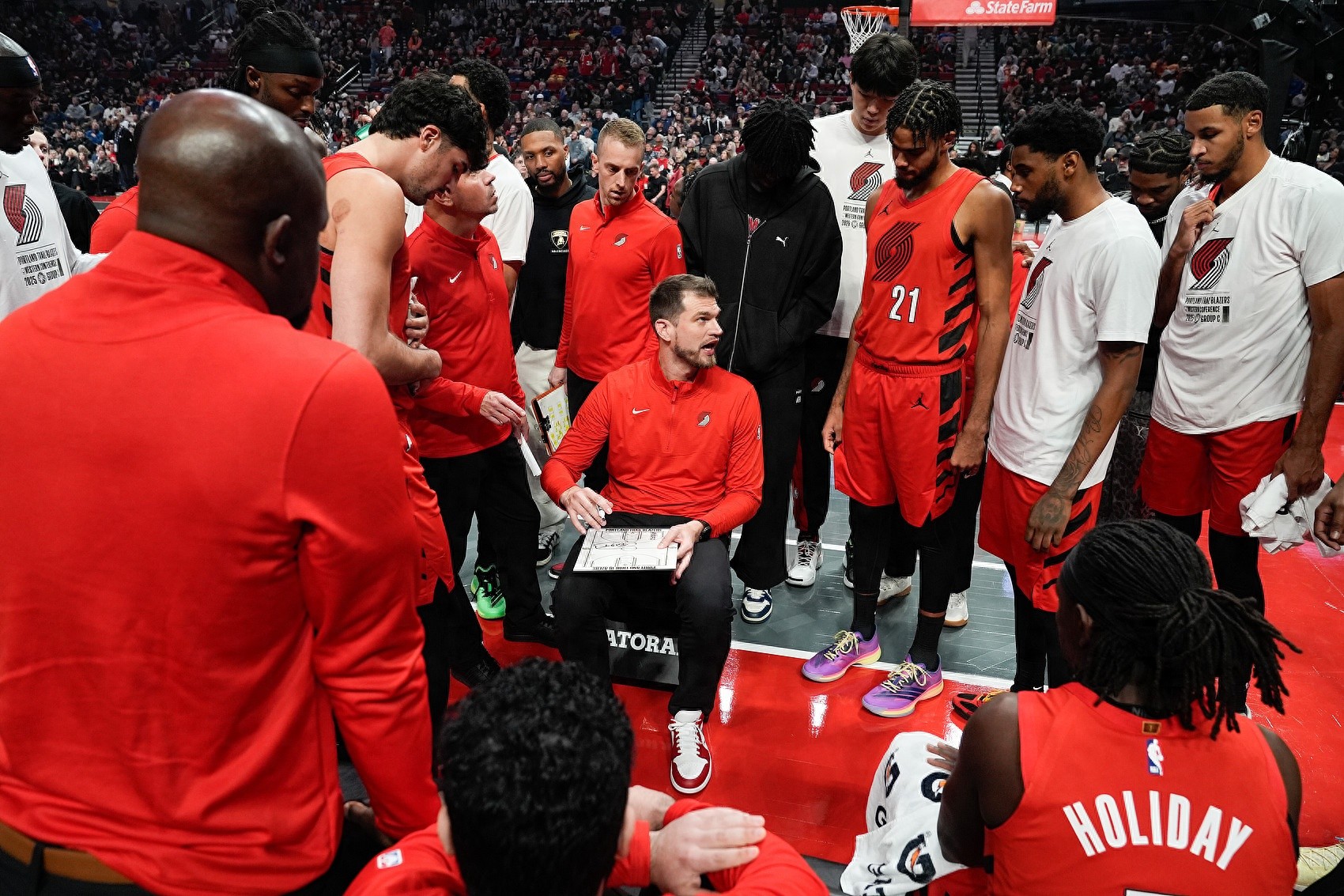 资深刺蜜告诉你击败马刺的几点小诀窍1.和福克斯保持友好，微笑狐狸的命中率远低