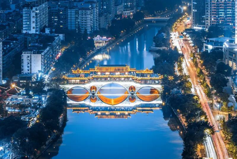 成都飞三亚票价飚至6000元，这简直是要抢钱啊！11月12-14日成都中小学