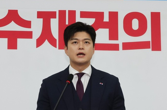 韩国在野党大佬不干了，要彻底大变样韩国在野党内部炸锅了！
