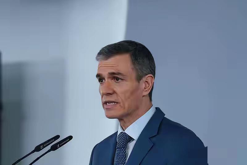 西班牙这回真硬气！桑切斯怒怼以色列：别以为没人敢治你。​西班牙首相桑切斯这次