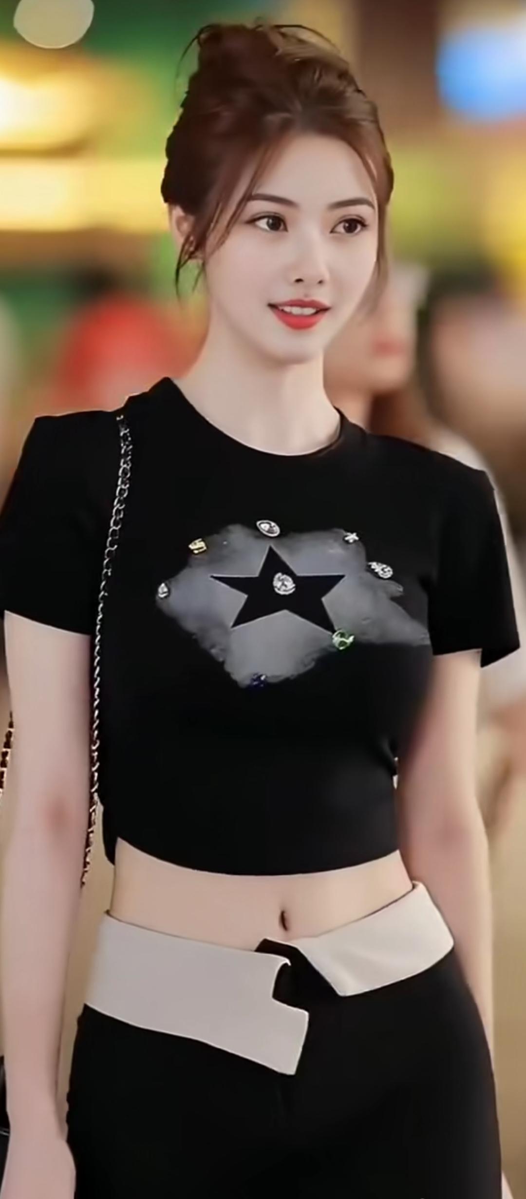 星夜漫步，步履轻盈。