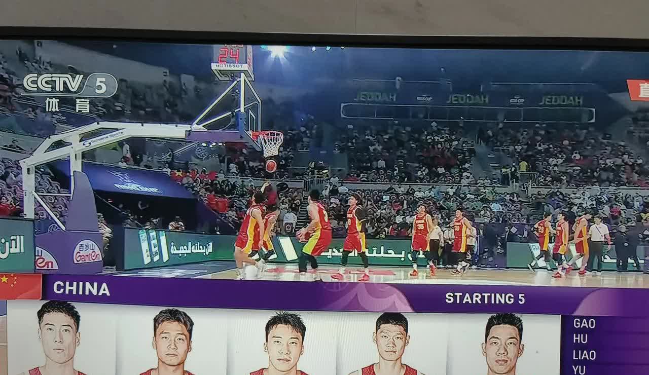 可以告别新一届国家队的2个人。余嘉豪空有身高，对抗不行，终结能力要是有胡金秋