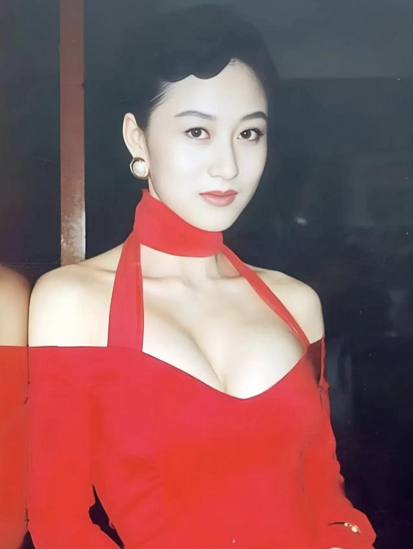 倪匡谈利智：“很多人说她丑，面相土，但其实她很美，当年亚姐选美比赛上她不拿冠军，