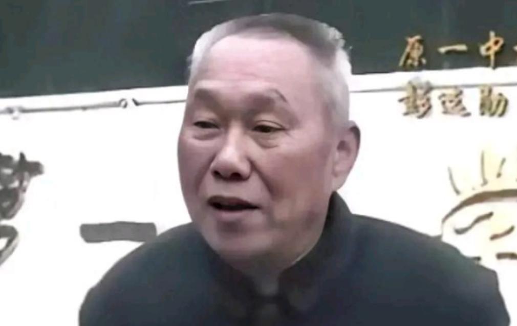 1993年，湖南一16岁女生考上高中，可因为家里贫困，最终只能放弃，只身前往县城
