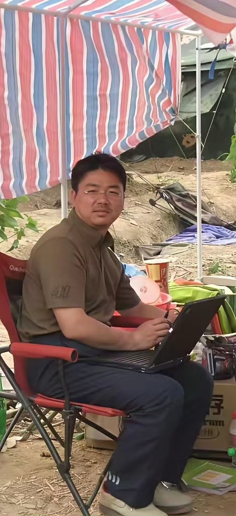 有点眼熟，这是谁呀？
