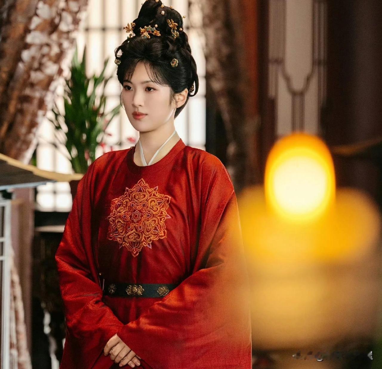 面相是骗不了人的，网友之前看姚安娜，看的真准啊，说的全都对上了。网友说:姚