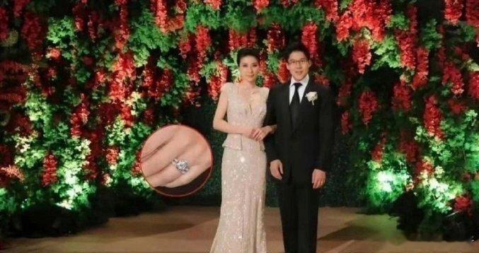 “霍启刚和郭晶晶的婚礼，至今没有豪门能超过👍”​​​