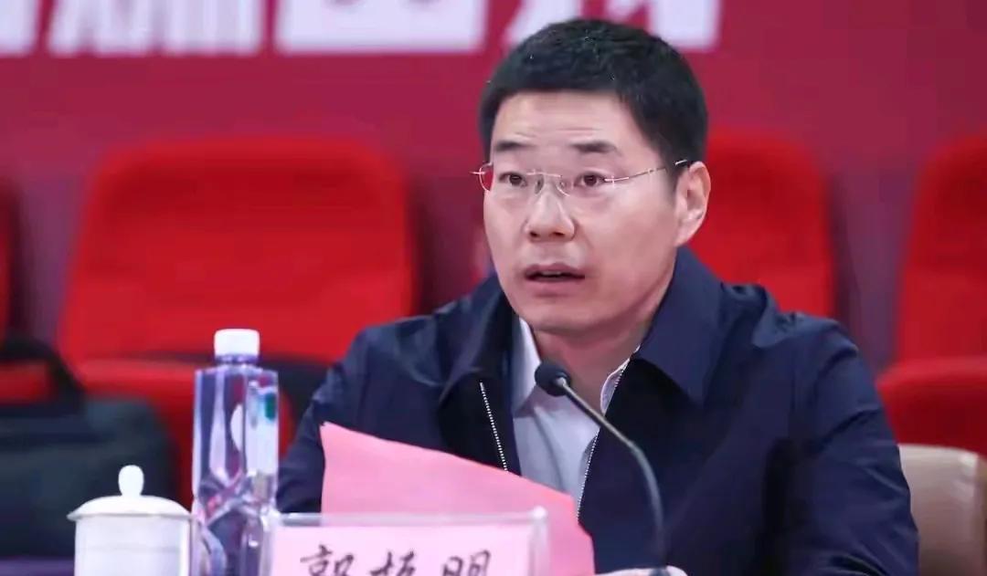 全运会是年轻球员的舞台。全运会男篮预选赛结束了，辽宁队和浙江队分别获得