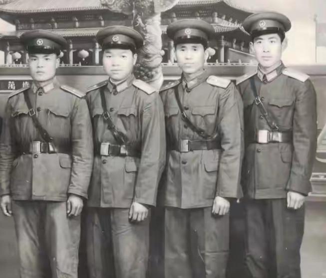 毛主席的三层警卫体系有多高明？最贴身卫士不配枪，外人根本看不懂其中智慧很多人