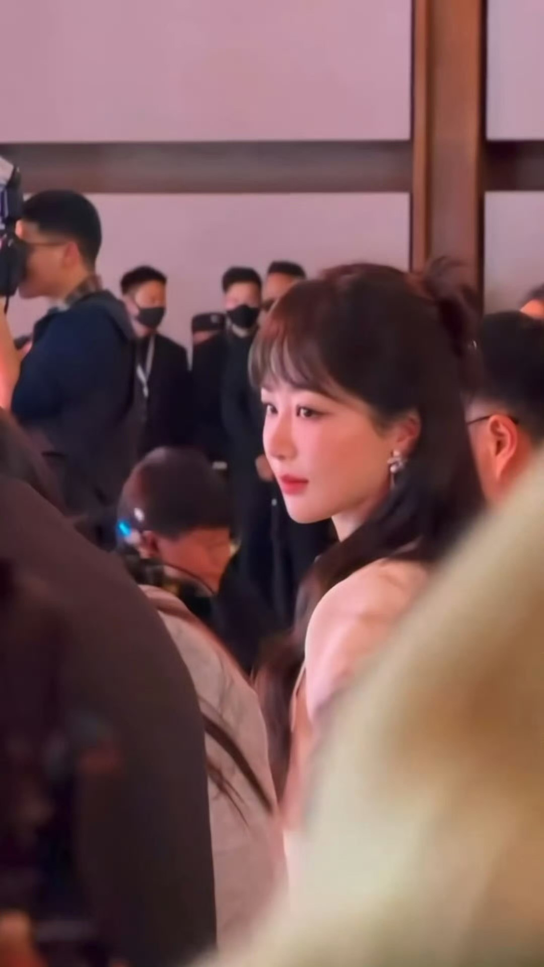 杨紫今天线下生图路透，公主好美