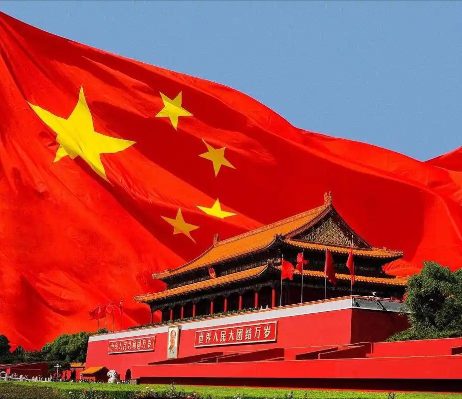 【毛泽东满门忠烈，你们黄金满屋，有什么资格和脸面对毛泽东评头论足？文章比不上毛泽