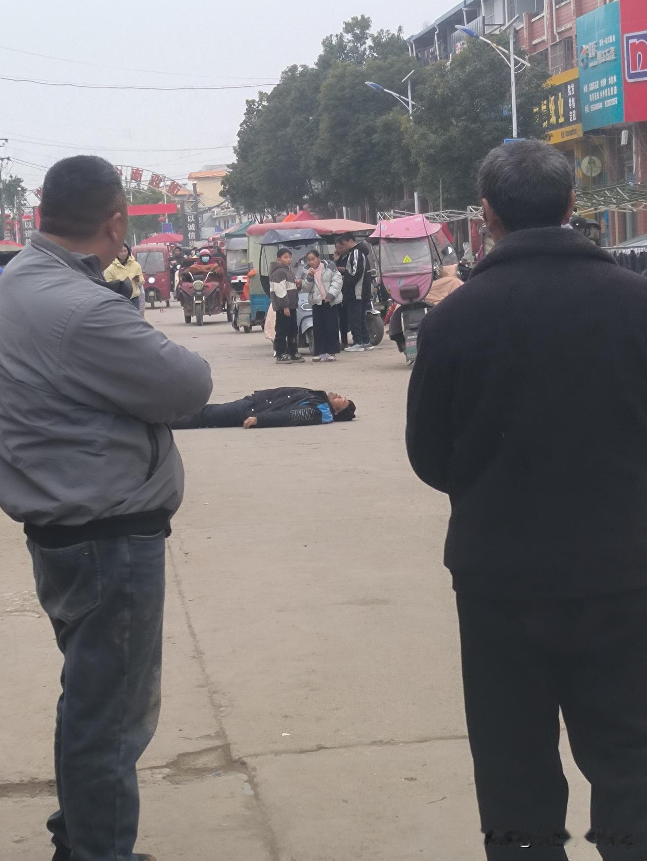 说实话，人性的好坏与读书的多少并无太大关联，反倒和人的本性息息相关。就以高学历