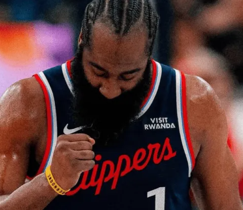 快船不太可能交易詹姆斯-哈登或科怀-伦纳德。某媒说道：“史蒂夫-鲍尔默这个人，