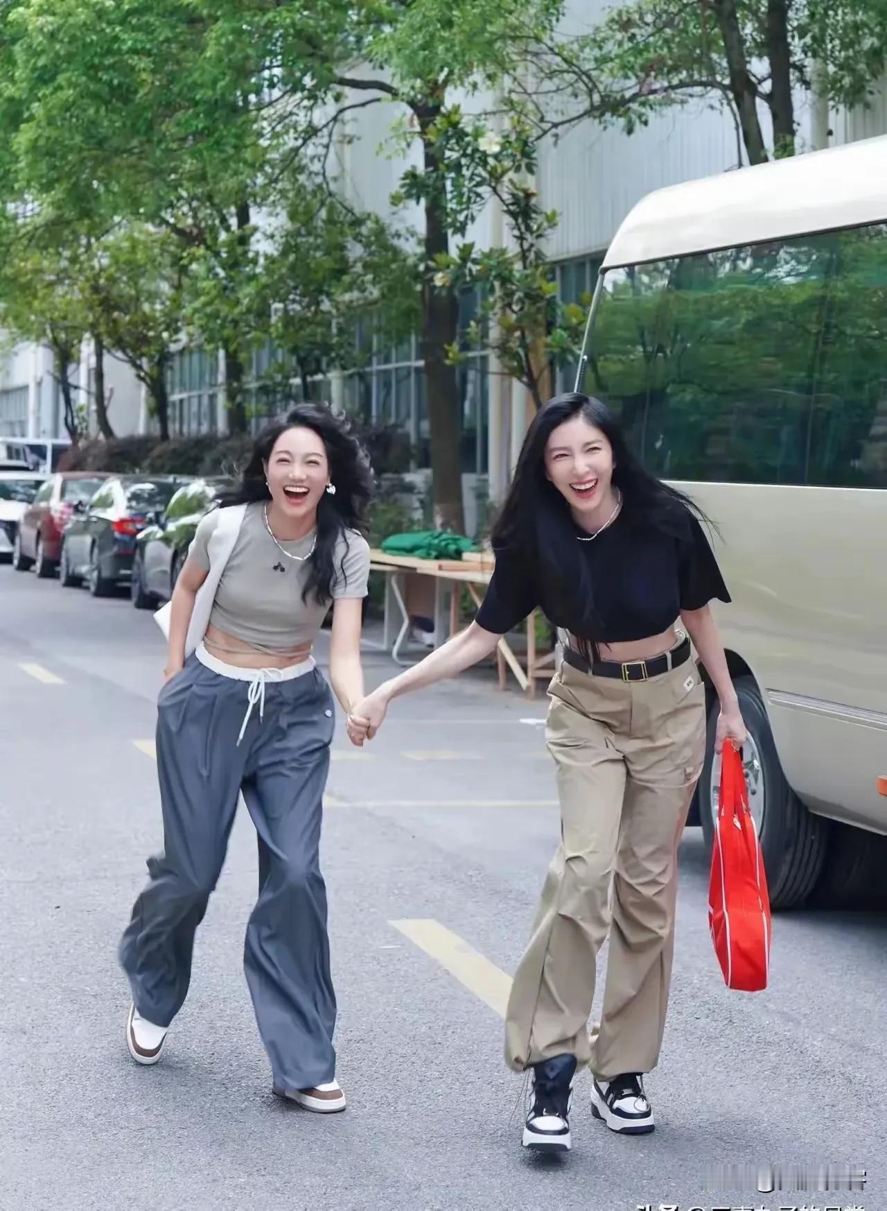 我刚刷到一个女的说：“我不偷人，不做第三者，不介入别人的婚姻，就凭这一点，你拿什