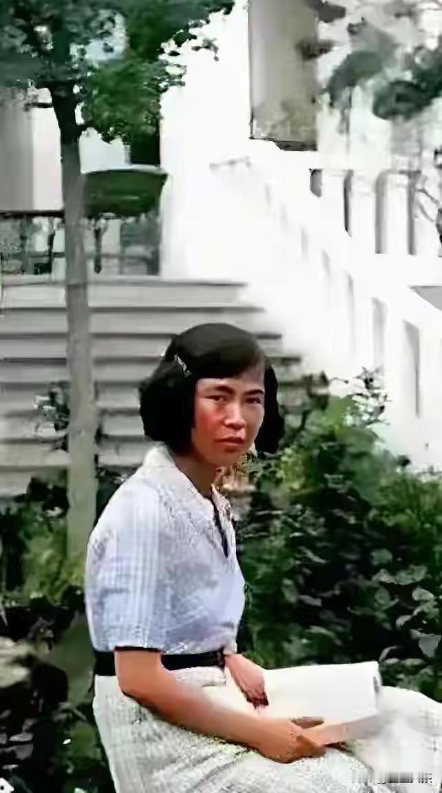 王铎：年轻的贺子珍