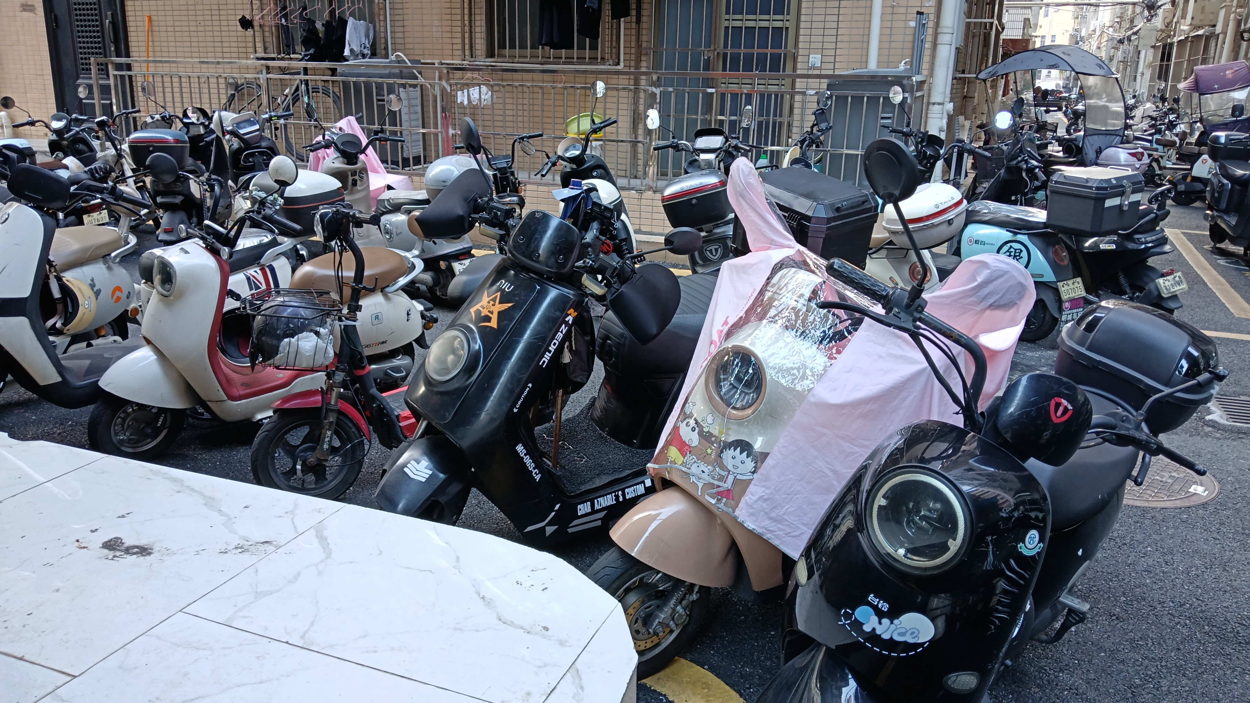 实拍深圳宝安城中村的现状，城中村十几年前就说要拆迁了，如今十几年后依然没有拆迁，没有拆迁还是小事，问