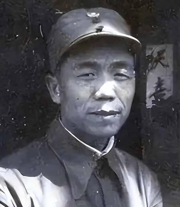 1965年，聂凤智将军在某疗养院休养时，发现年轻的女护理员沉默寡言，少有笑容。有