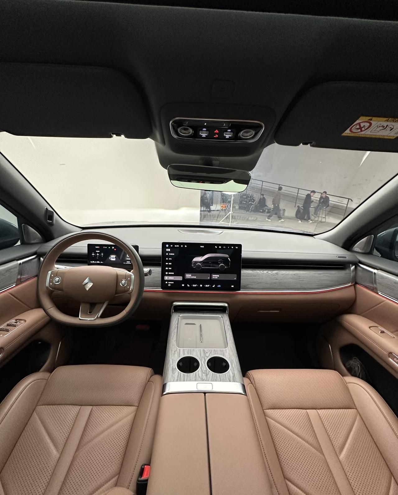 不服都不行！！朋友选车，看了理想L8，又看了问界M7，最后选了个五菱的华境S！