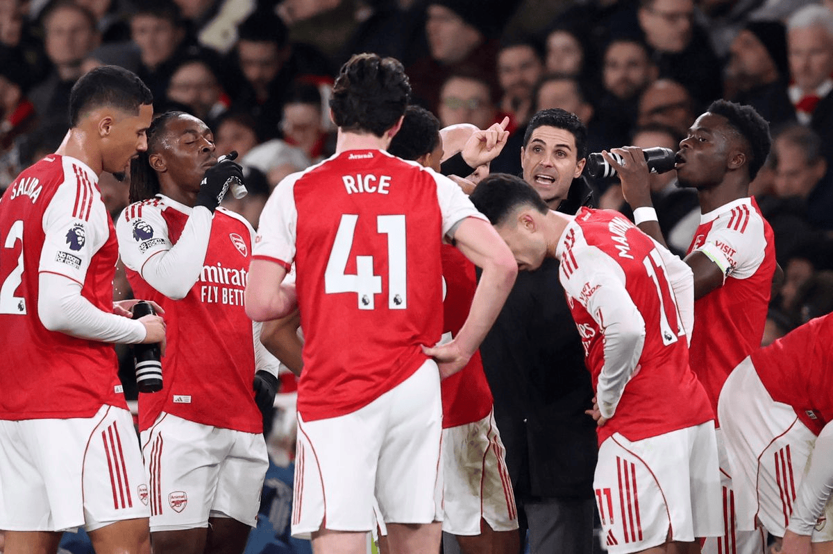 记者: 阿森纳难得本周中没比赛, 全队放假2天周二再开始备战