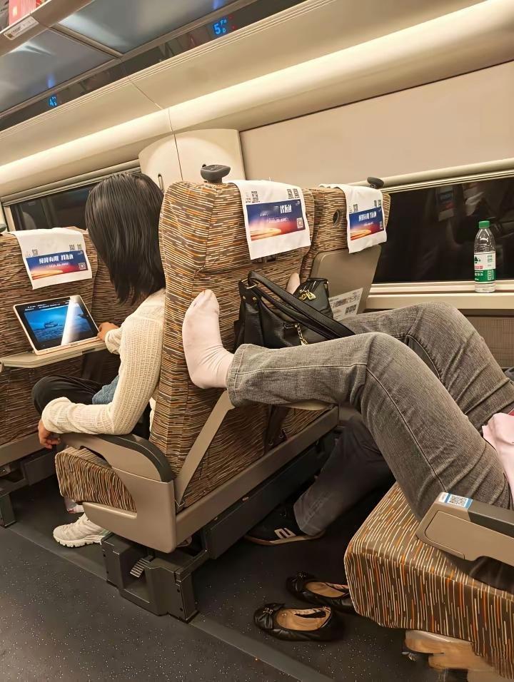 出门在外什么人都有啊