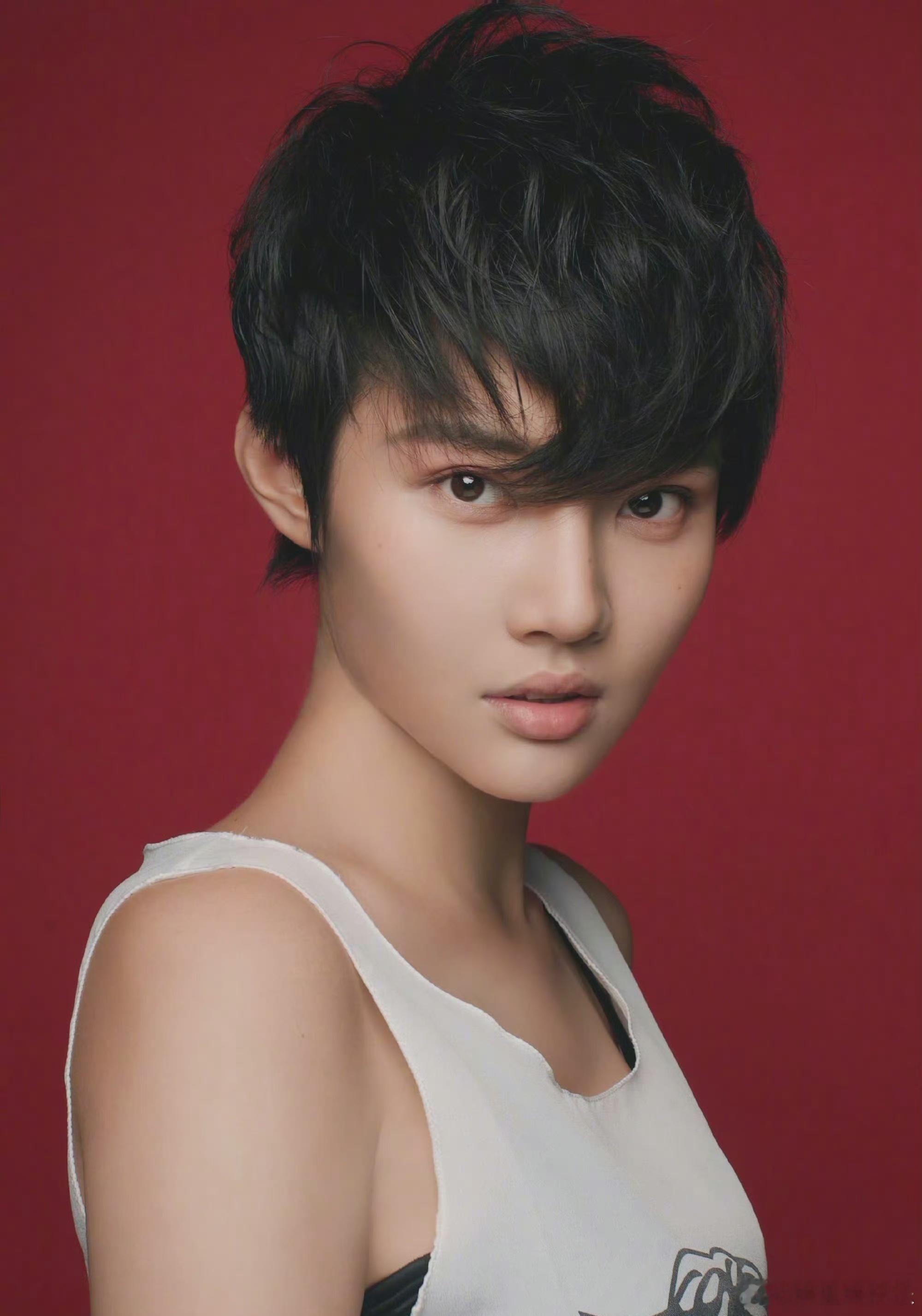 徐冬冬寸头也和婚礼不冲突谁懂徐冬冬的霸气！婚礼在即剪寸头，直言发型与婚礼无关