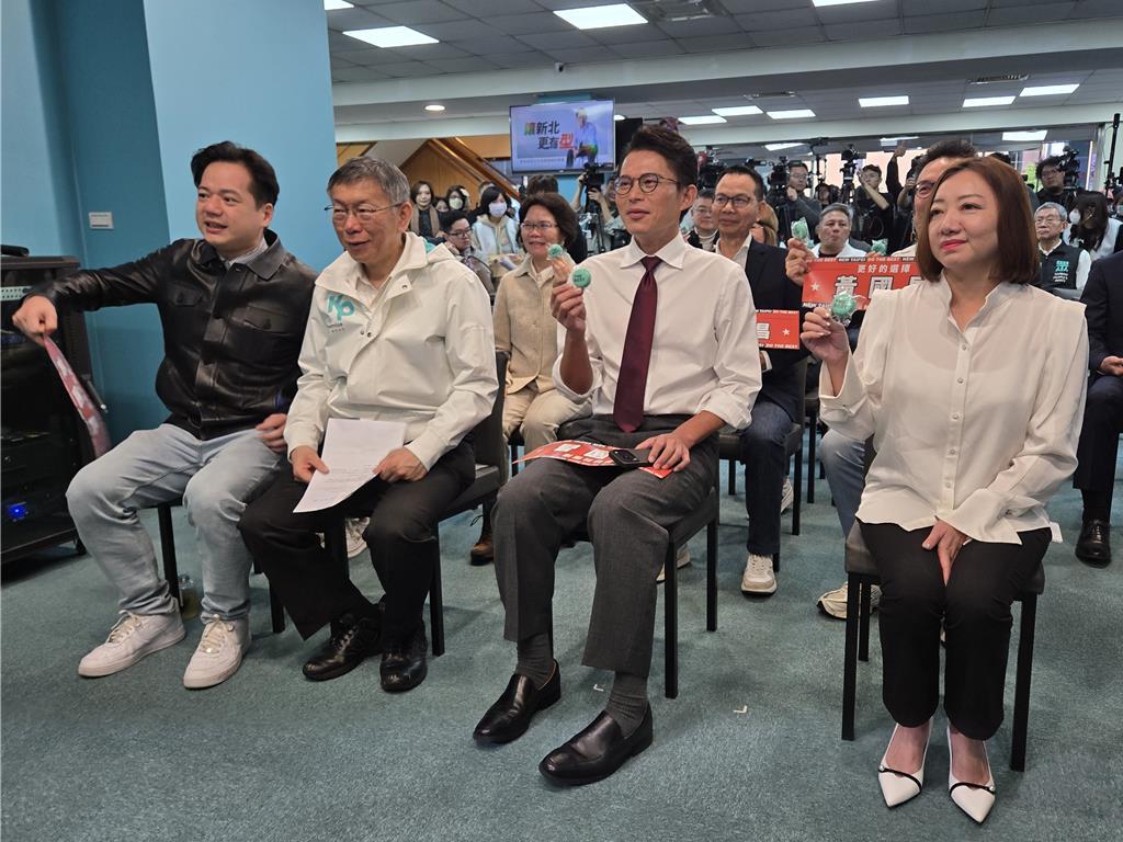 黄国昌和民众党开启新征程新北现蓝百合样板明（2日）为台湾“立法院”新会期报