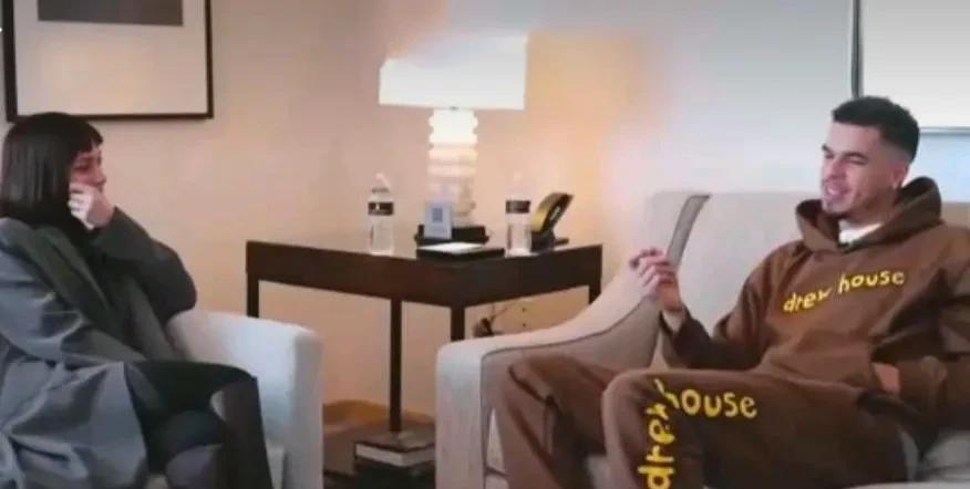 小波特早就说过有很多球员就是变态，他们经常主动找变性人甚至同性。小波特在中国台