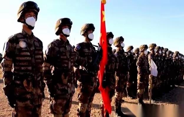 军事学者戴旭曾甩出过一个极度扎心的疑问：海空交界处的无线电警告天天响，发音越来越