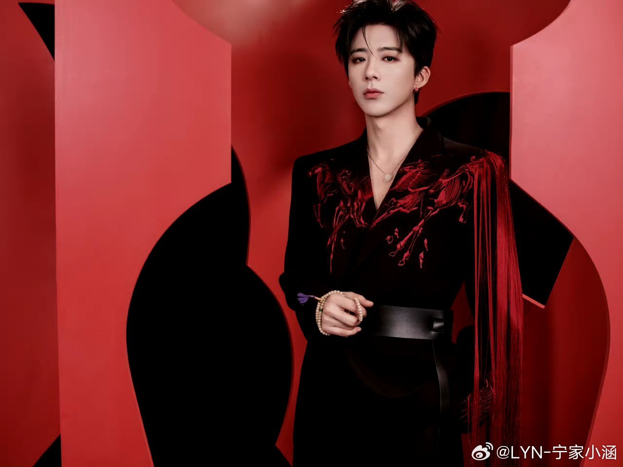 摩登兄弟老大你真是到哪都不忘了盘串啊[滑稽笑]​​​