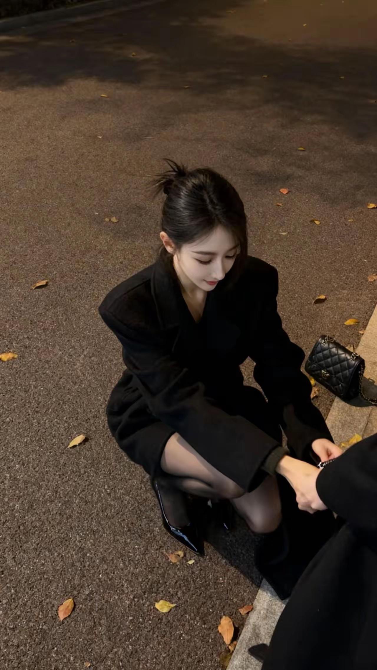 怎样面对人生的磨难放低姿态，奋勇前行[墨镜]