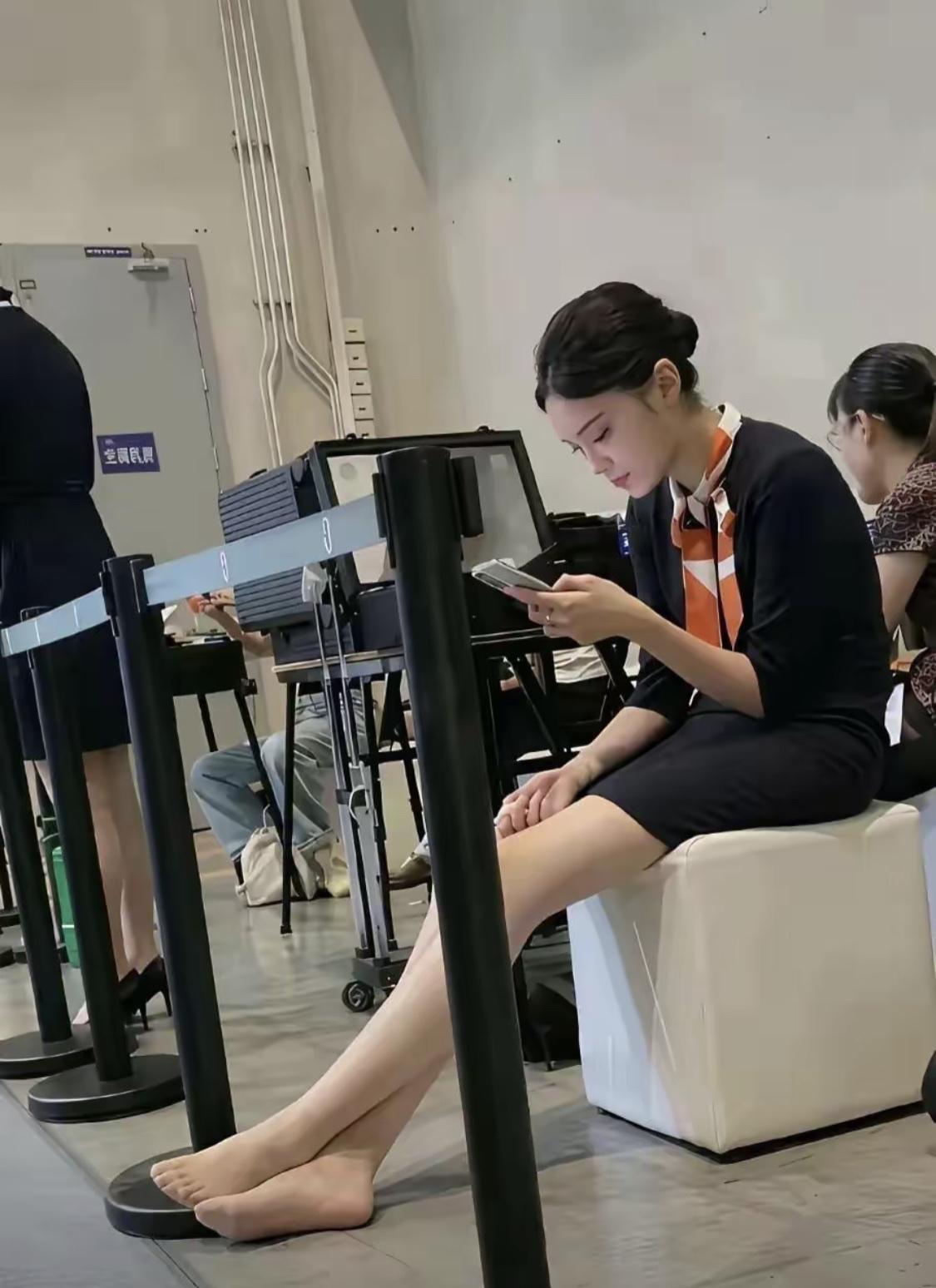 上班不穿鞋的吗