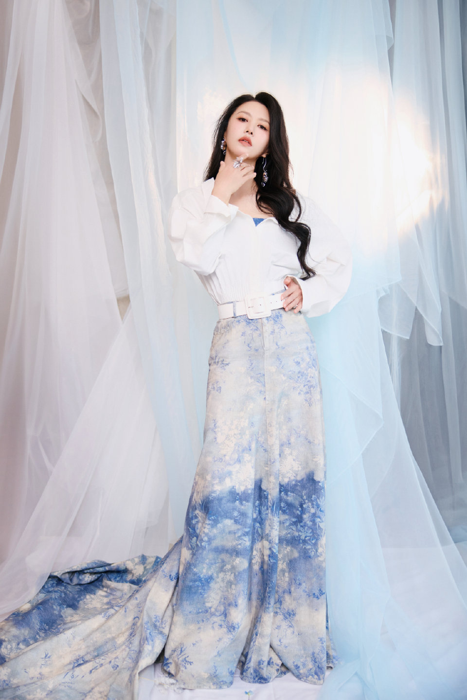 谭维维清冷起来美我一大跳这种美很河里！谭维维清冷起来美我一大跳！​​​