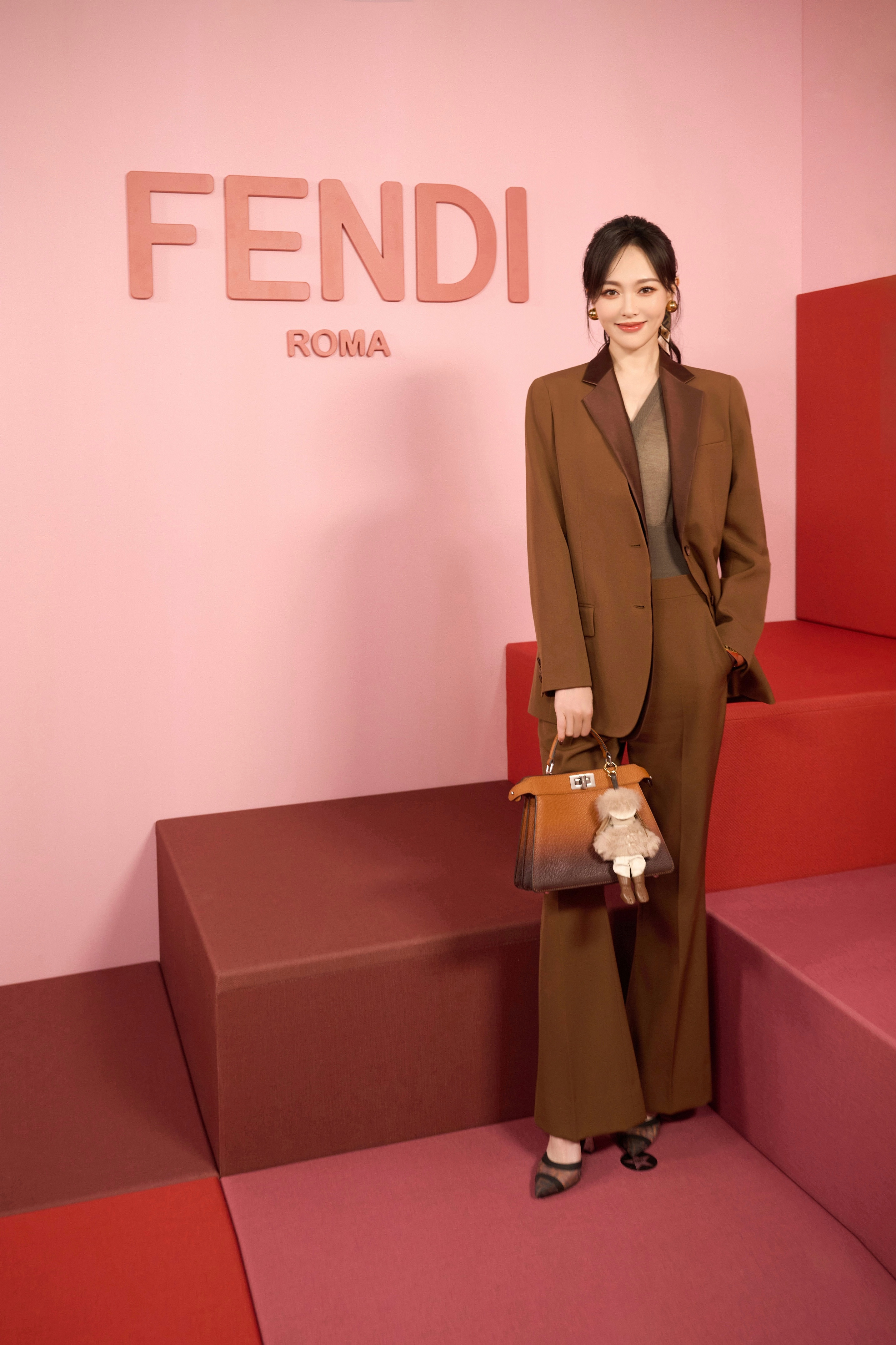 唐嫣×FENDIFashionShow随着Maria的执