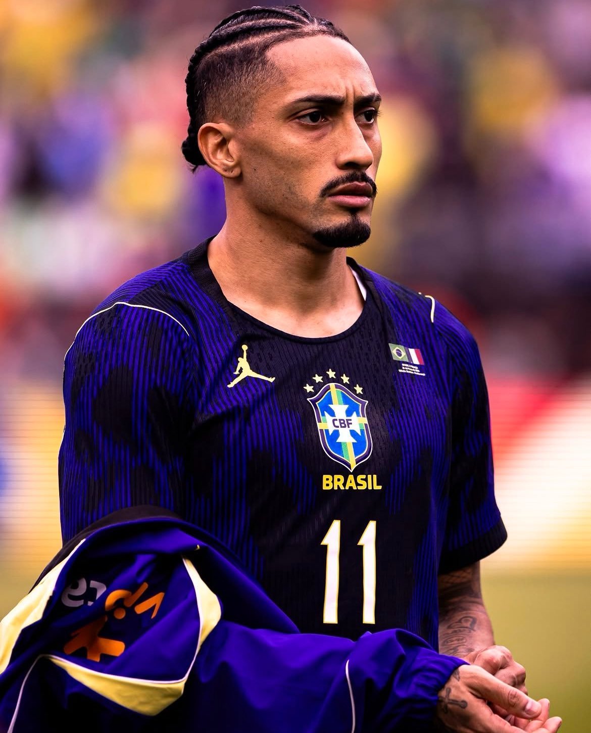 每体：国际足联对球员伤病的每日赔偿金为20548欧元，拉菲尼亚缺席5周，俱乐