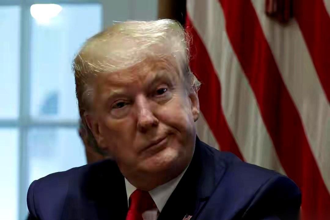 有人抛出一个观点，说世界大棋局的剧本，早在1999年就写好了。剧本的核心很简单