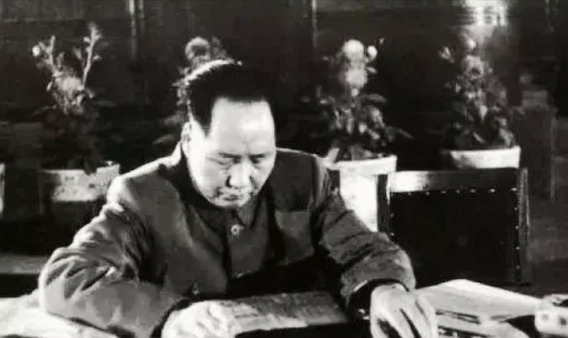 抗美援朝打不打，毛主席是这样说的：“不打，有一万个理由；打，就一个理由，出兵！”