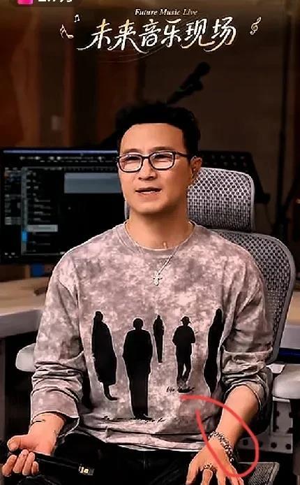 汪峰上热搜了不是感情问题也不是推出新歌而是在抖音开直播现场连线粉丝