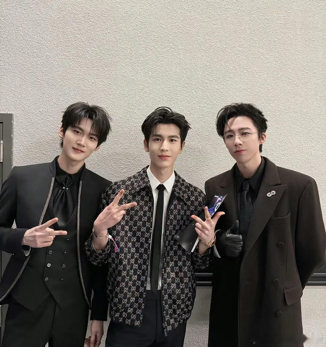 贴心了，弟弟还给修了图重新发