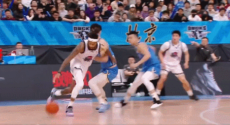 北京北汽队主场85-87被山东队绝杀，让我们看清4个事实。1、北京北汽队真是太