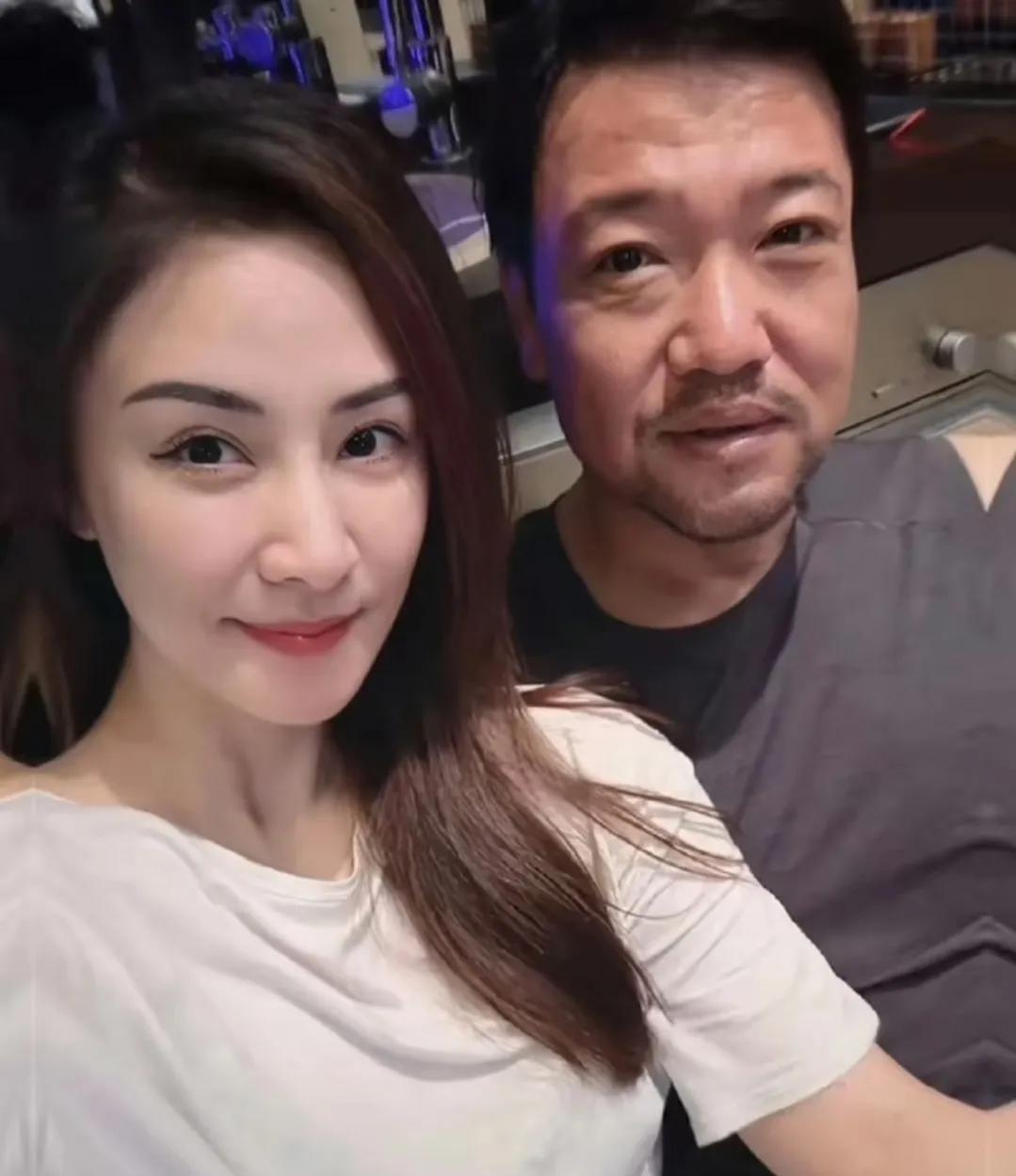 不要学贾冰减肥，贾冰说，我44岁，用45天瘦了45斤。我一直很胖，最胖的时候有
