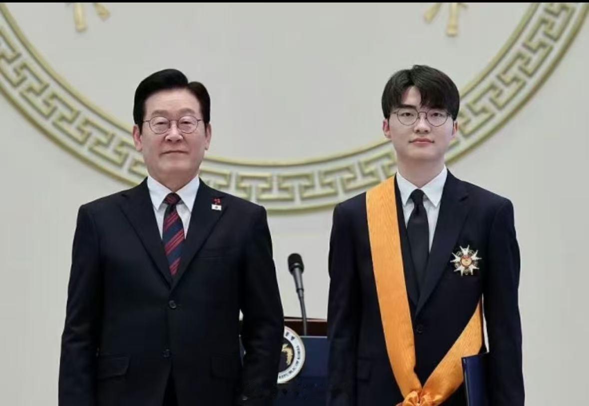 【Faker回应获青龙勋章】Faker获青龙勋章后发表感言1月2日，据韩媒报道，