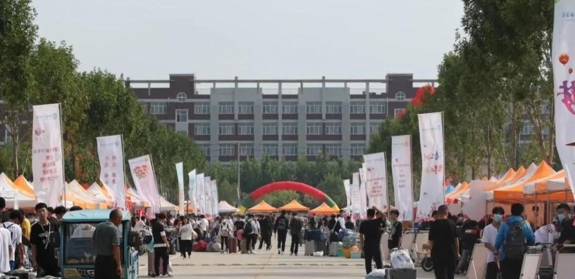 都说上了大学就彻底解放了？别逗了！开学才不到一个月，这届大一新生的真实状态简直让